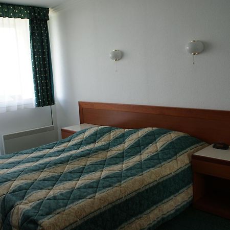 Riviera Park Hotel Balatonföldvár Esterno foto