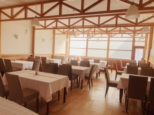 Riviera Park Hotel Balatonföldvár Esterno foto