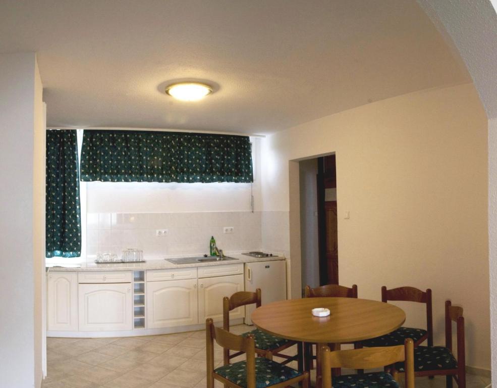 Riviera Park Hotel Balatonföldvár Esterno foto