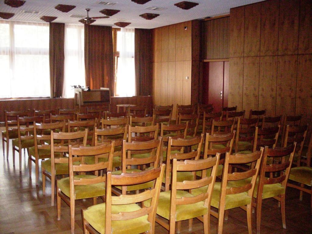 Riviera Park Hotel Balatonföldvár Esterno foto